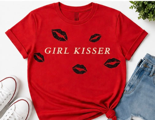 “Girl kisser” Tee 💋